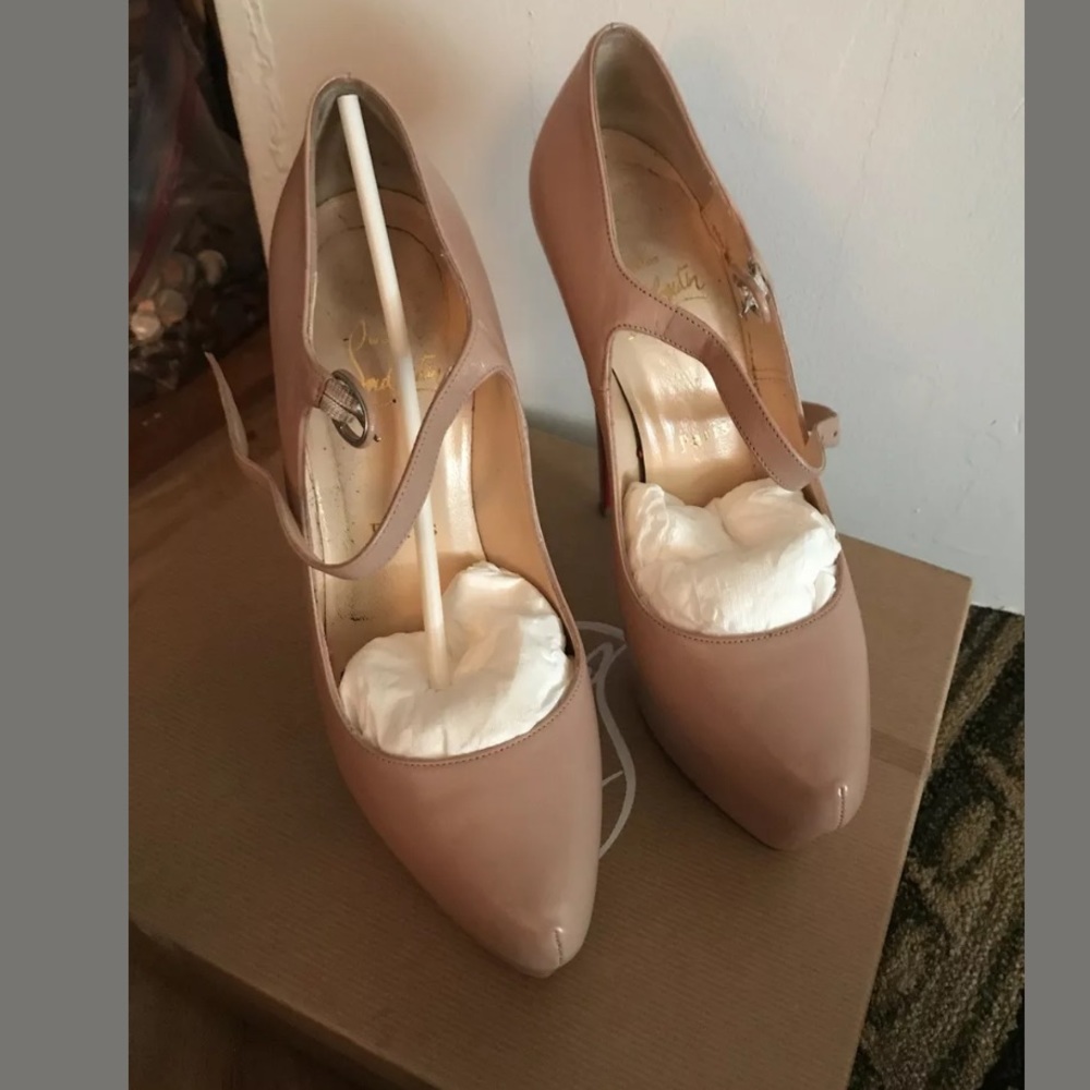 Christian Louboutin Lady Daf